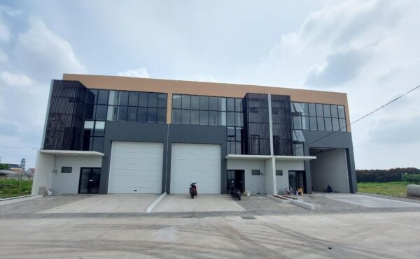 GUDANG MODERN 3 Lantai samping Bandara Soetta, BRAND NEW